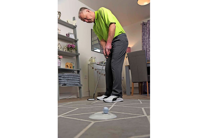 golf-putting-home