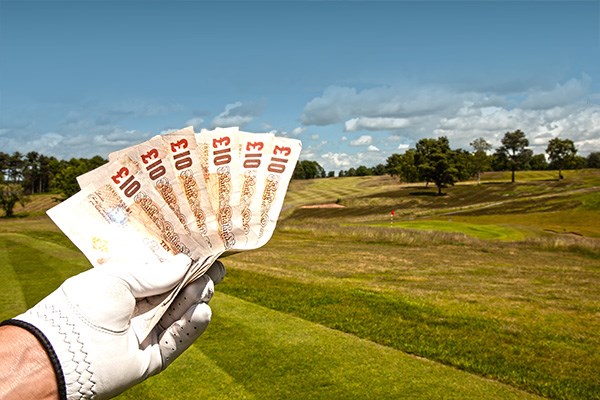 Used golf clubs can save you a stack of cash.