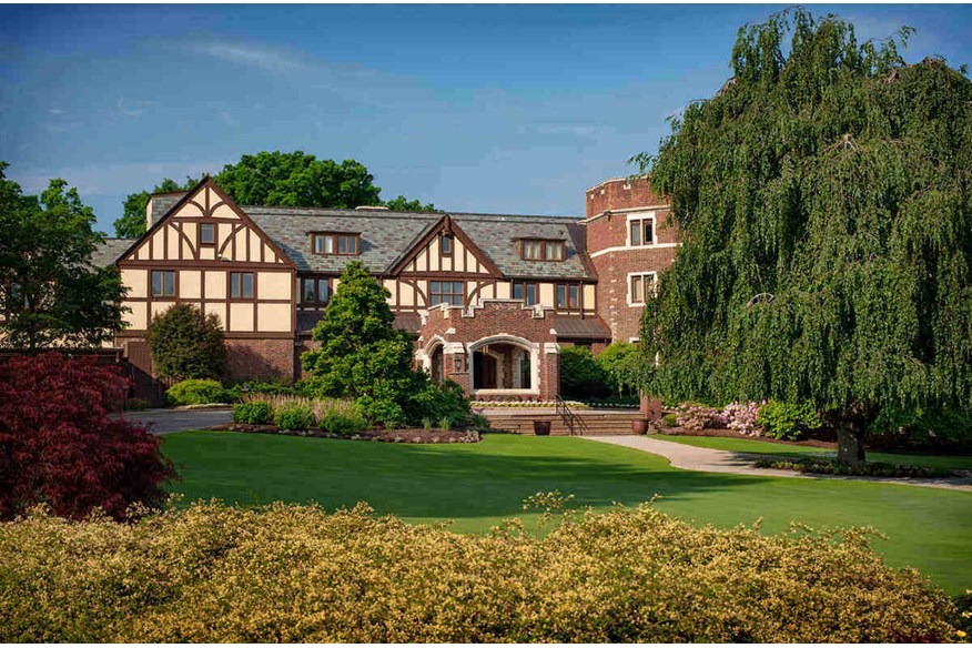 Oak Hill Country Club clubhouse