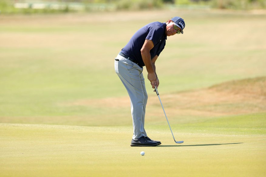 Phil Mickelson uses an Odyssey Milled Blade 