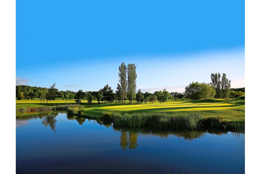 The 13th hole on Belton Woods' Lakes Course.