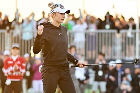 Nelly Korda celebrating the first victory of her winning streak