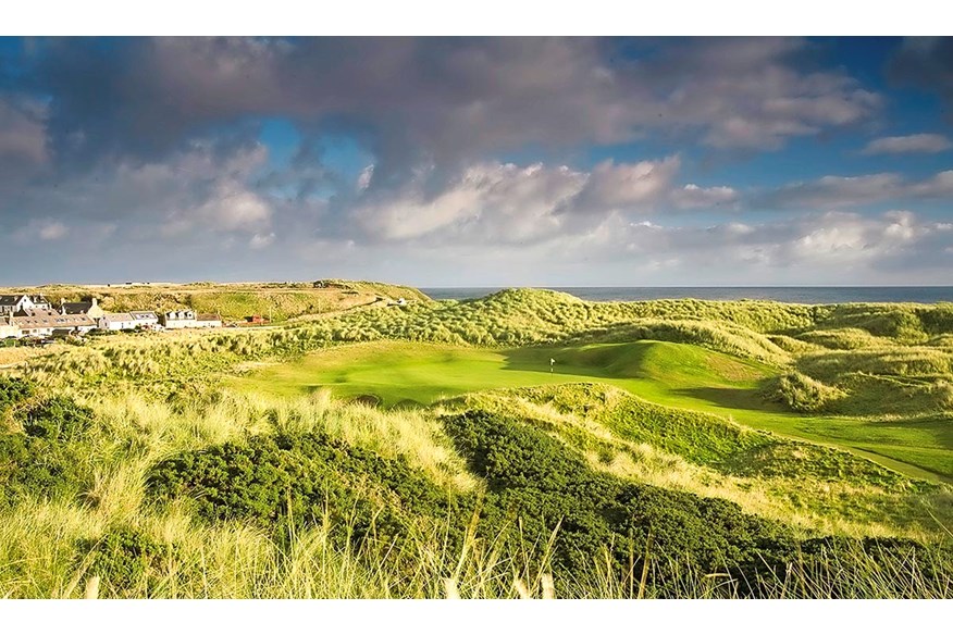 The 4th at Cruden Bay is one of the best golf holes in Scotland.