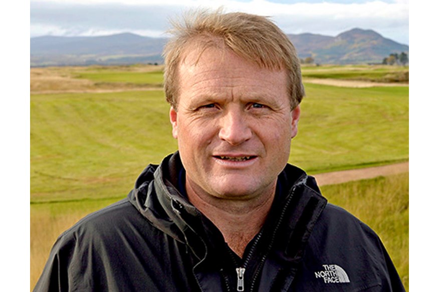 Golf course architect Tom Mackenzie selects the best golf holes in Scotland.