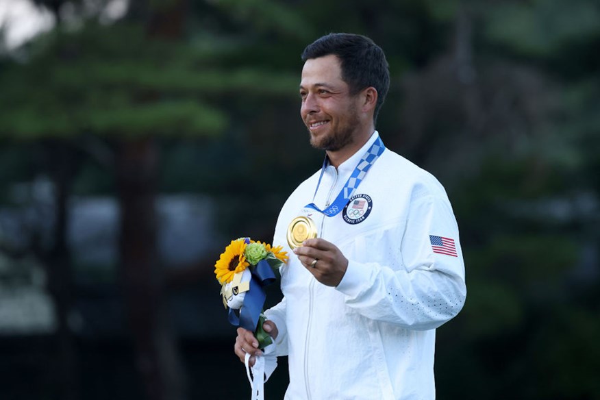 Xander Schauffele with his gold-medal at the Tokyo Olympic Games