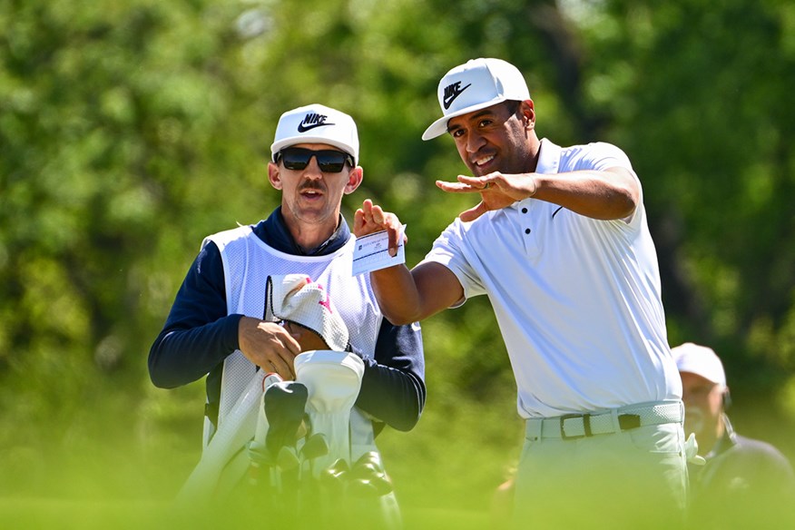 Finau and Caddie discuss slope of a shot in 2025