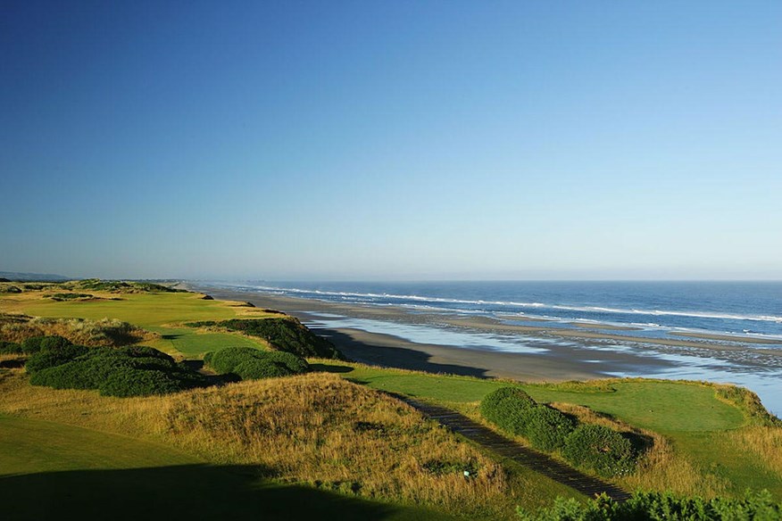 The majestic 4th hole at pacific dunes.