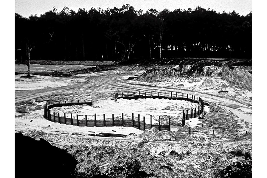 Still flanked by dry ground, the 17th hole begins to take recognisable shape.